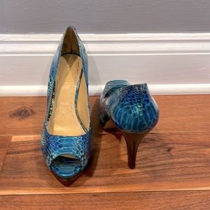 Blue multi color heels
